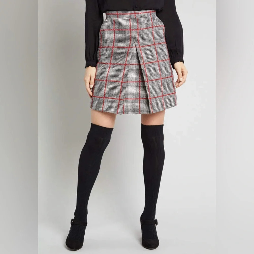 LOUCHE‎ by MODCLOTH High Honors Plaid Skirt in Lamont Multi